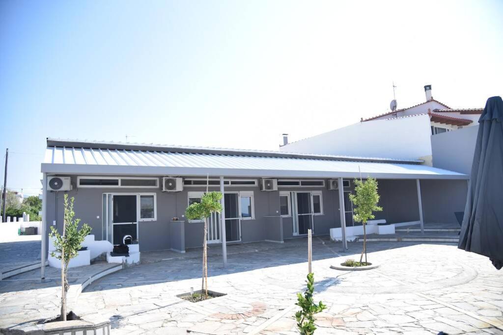 Family Apartments 4 Lechaio Екстериор снимка